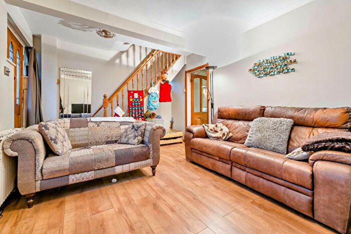 3 Bedroom Detached House For Sale In Hazeldene Road, Liphook, Hampshire, GU30