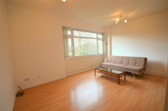 1 Bedroom Apartment To Rent In The Beeches, Didsbury, Manchester, M20
