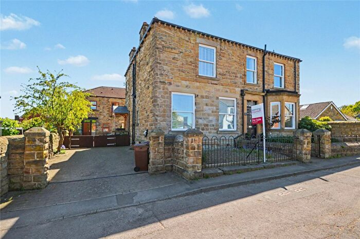 5 Bedroom Detached House For Sale In Chapel Street, Carlton, Wakefield, West Yorkshire, WF3