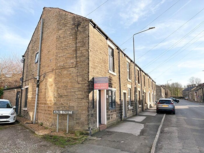 2 Bedroom End Of Terrace House For Sale In Charlestown Road, Glossop, SK13