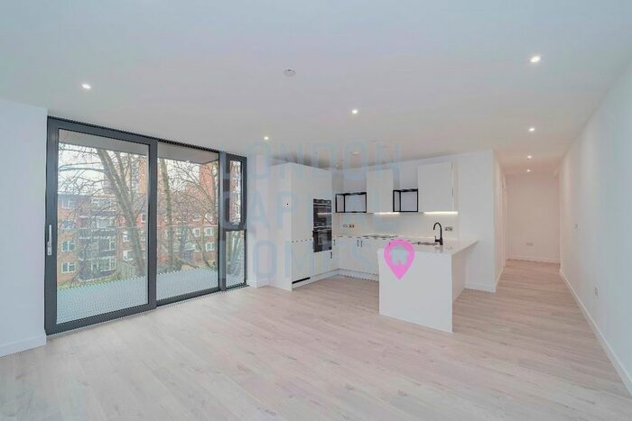 2 Bedroom Flat To Rent In Willowbrook House, Coster Ave, Woodberry Down, London, N4