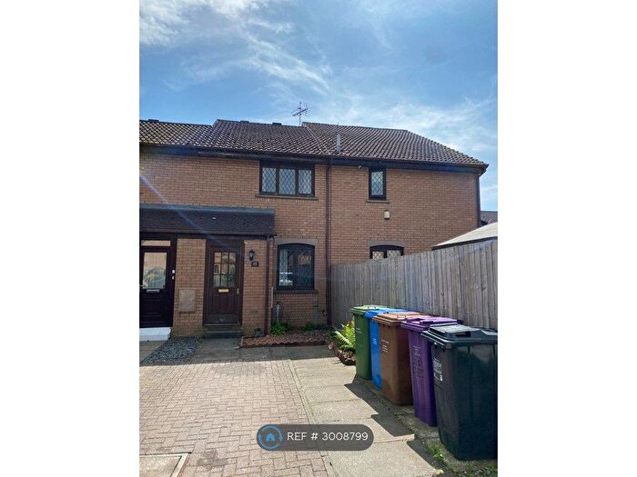 2 Bedroom Terraced House To Rent In Millhouse Drive, Glasgow, G20