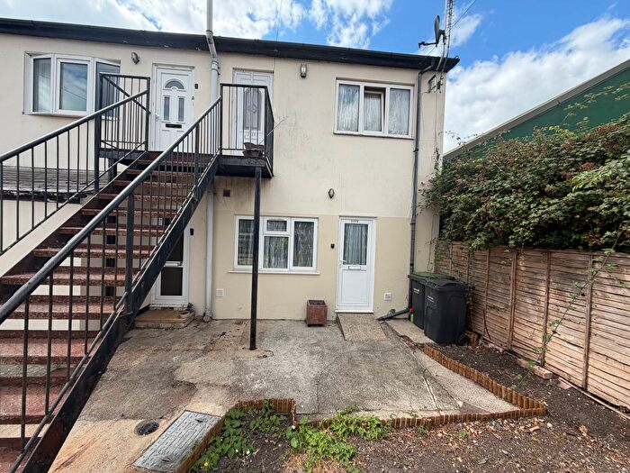 2 Bedroom Flat To Rent In Forton Road, Gosport, PO12