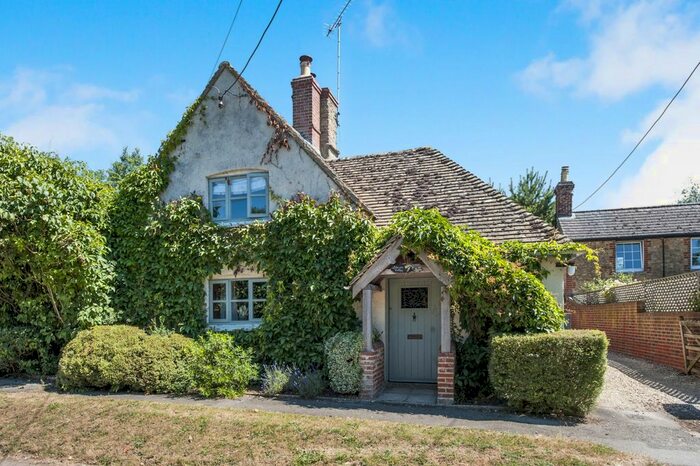 3 Bedroom Detached House To Rent In Little Coxwell, Faringdon, SN7