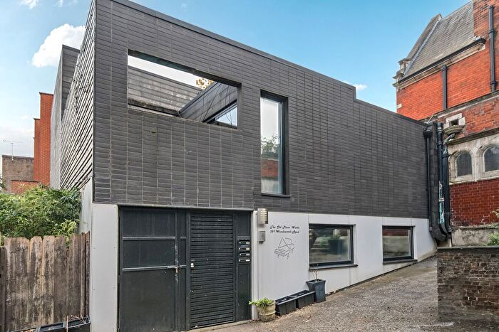 1 Bedroom Property For Sale In Wandsworth Road, Wandsworth, London, SW8