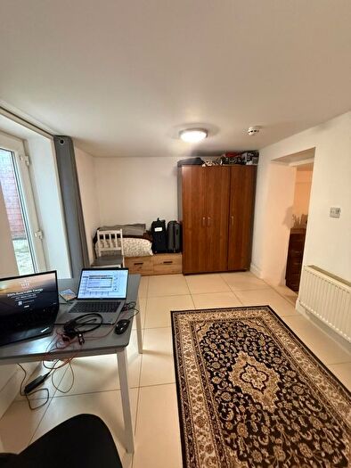 1 Bedroom Flat To Rent In Spring Grove Road, Hounslow, TW3