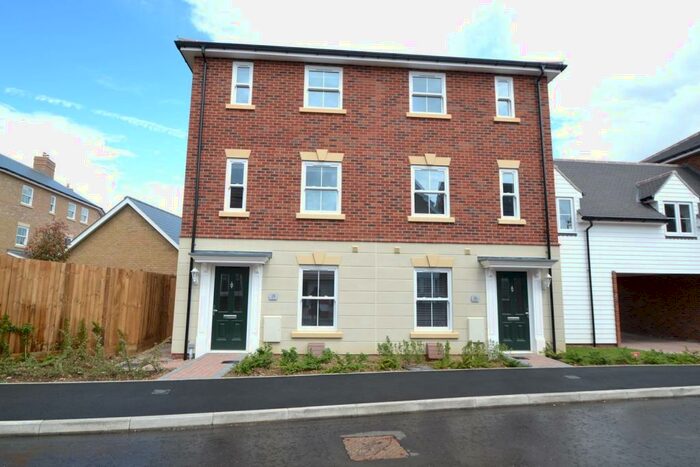 3 Bedroom End Of Terrace House To Rent In Guelder Rose, CM6
