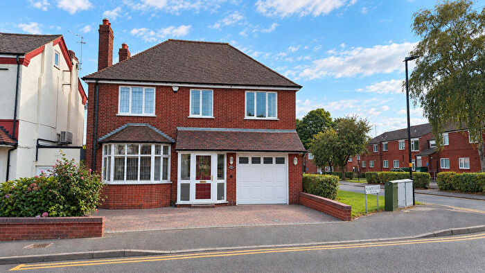 4 Bedroom Detached House For Sale In Jockey Road, Sutton Coldfield, B73