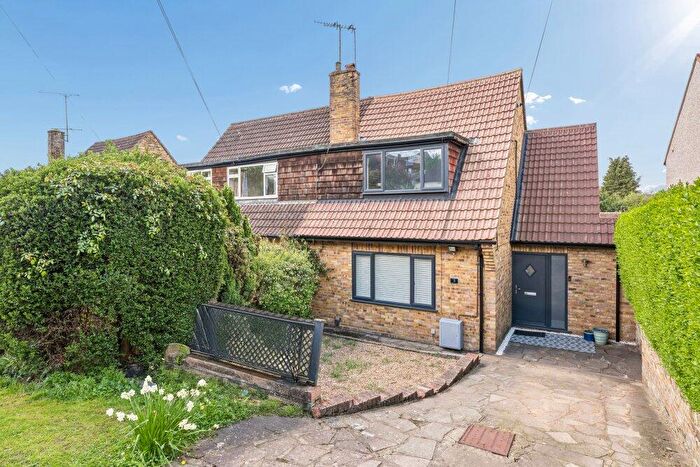 3 Bedroom Semi-Detached House For Sale In Grassingham End, Chalfont St. Peter, Gerrards Cross, Buckinghamshire, SL9