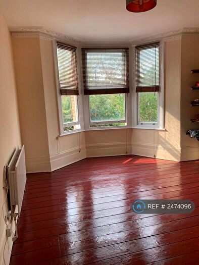 2 Bedroom Flat To Rent In East Dulwich Road, London, SE22