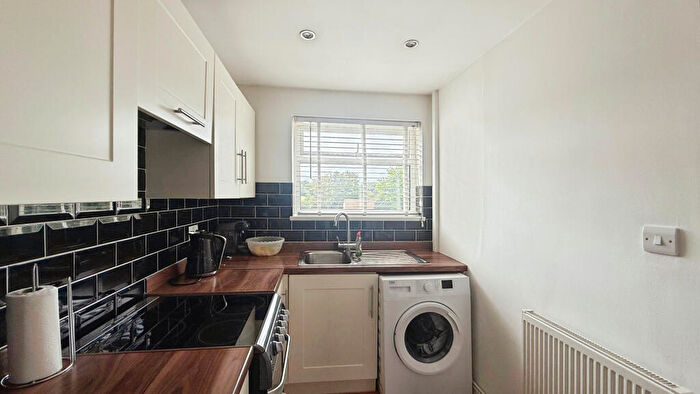 1 Bedroom Flat For Sale In Flat, Oak Court, Pinkhams Twist, Bristol, BS14