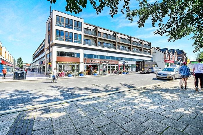 1 Bedroom Apartment To Rent In Flixton Road, Urmston, Manchester, M41