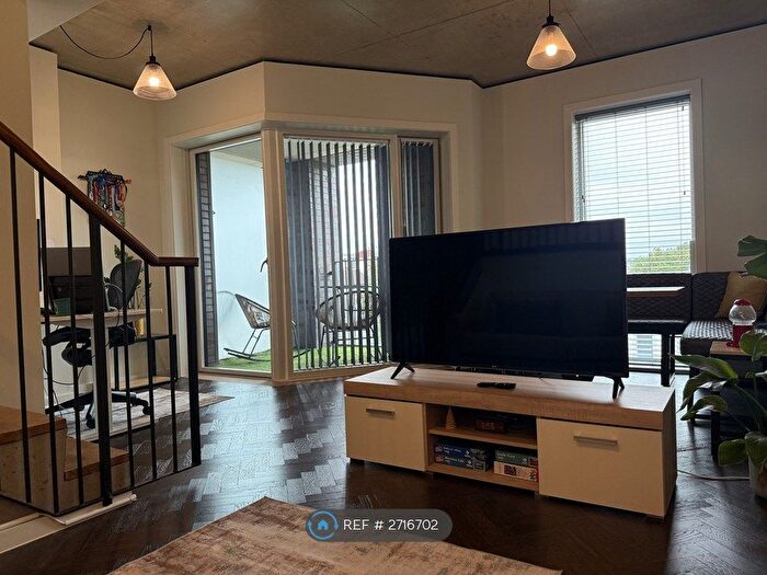 1 Bedroom Flat To Rent In Agar Place, London, NW1