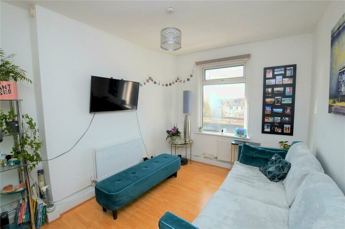 1 Bedroom Apartment To Rent In Newhaven Road, London, SE25