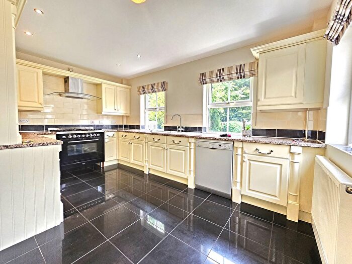 5 Bedroom Detached House To Rent In Old Hall Mews, Sheffield, S8