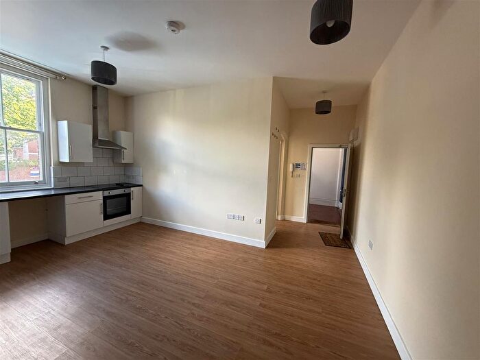 2 Bedroom Flat To Rent In St. Johns Square, Wolverhampton, WV2