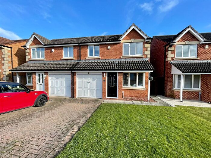 3 Bedroom Semi-Detached House For Sale In Falmouth Drive, Darlington, DL3