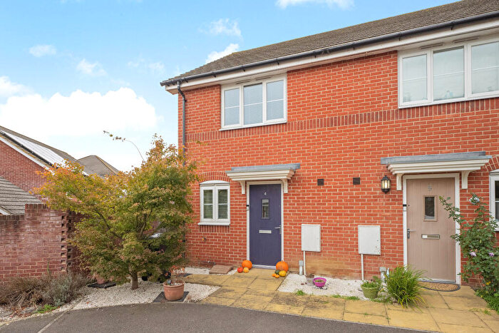 2 Bedroom Semi-Detached House For Sale In Willowbrook Close, Herne Bay, Kent, CT6