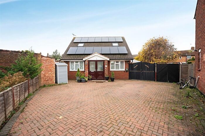 5 Bedroom Detached Bungalow For Sale In Beech Close, West Drayton, UB7