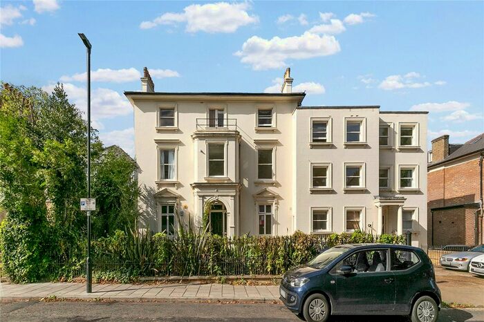 2 Bedroom Flat To Rent In Park Hill, London, SW4