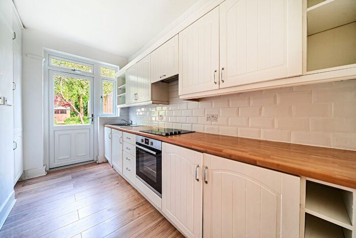 3 Bedroom Semi-Detached House To Rent In Pleydell Avenue, Crystal Palace, London, SE19