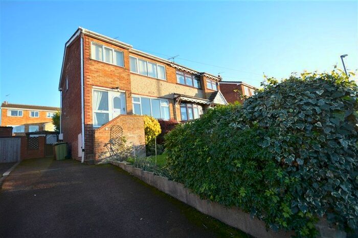 3 Bedroom Semi-Detached House To Rent In Western Avenue, Pontefract, WF8