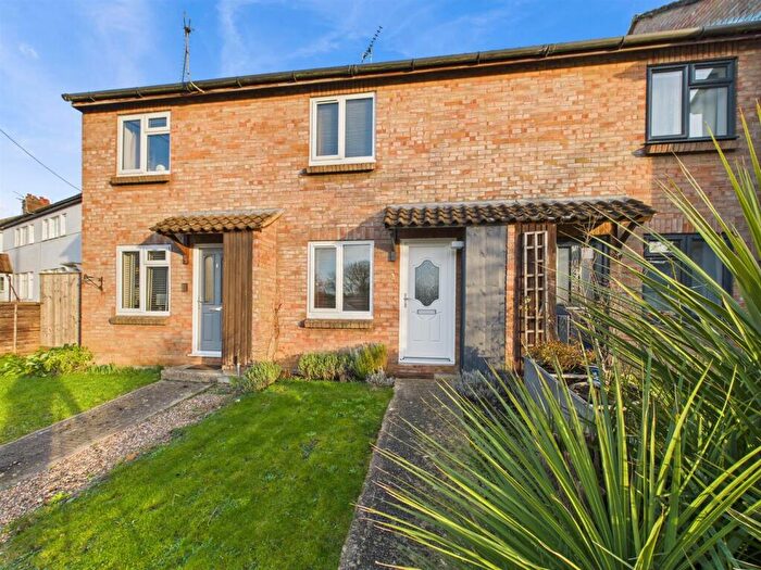 1 Bedroom Terraced House For Sale In Pavely Close, Chippenham, SN15