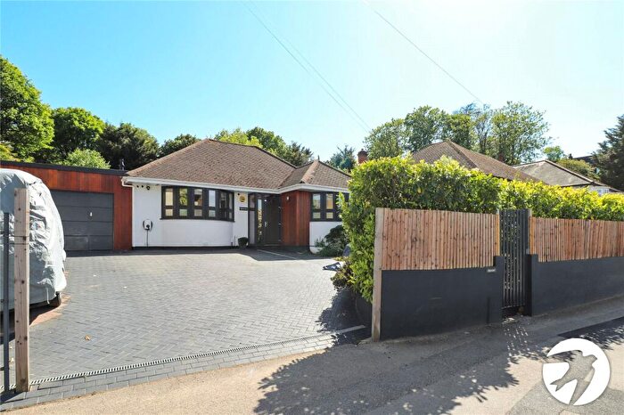 5 Bedroom Bungalow For Sale In Halt Robin Road, Belvedere, DA17