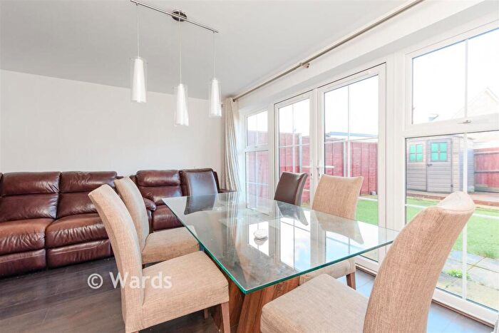 4 Bedroom Terraced House For Sale In Perrin Road, Dartford, Kent, DA1