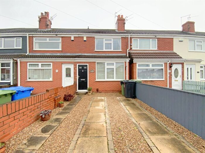 2 Bedroom Terraced House For Sale In Grove Crescent, Grimsby, DN32