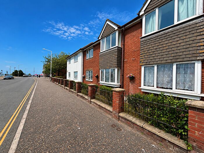 2 Bedroom Flat For Sale In Trafalgar Court, Great Yarmouth, NR30