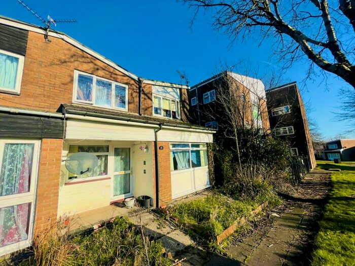 3 Bedroom House To Rent In Chapel Wood, Llanedeyrn, Cardiff, CF23