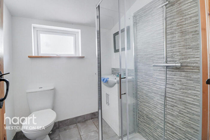 3 Bedroom Terraced House For Sale In High Street, Southend-On-Sea, SS3