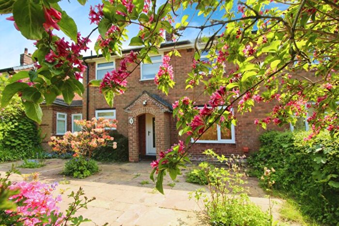 3 Bedroom Semi-Detached House For Sale In Knutsford Road, Alderley Edge, Cheshire, SK9