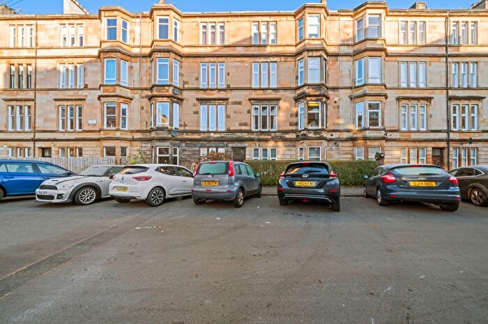 2 Bedroom Flat To Rent In Albert Avenue, Glasgow, G42