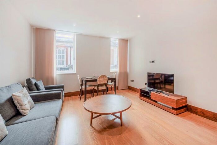 1 Bedroom Apartment To Rent In Baker Street, Marylebone, NW1