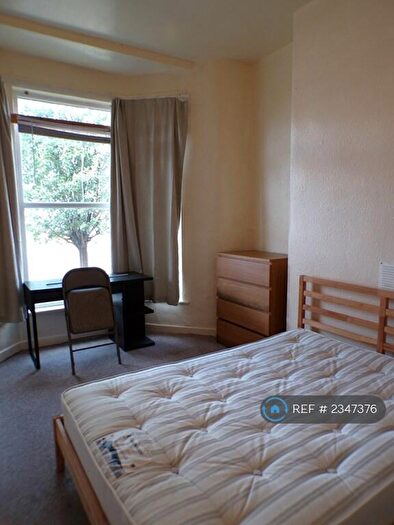 6 Bedroom Semi-Detached House To Rent In Egerton Road, Manchester, M14