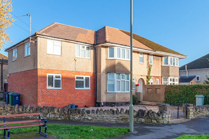 3 Bedroom Apartment To Rent In Stanway Road, Risinghurst, OX3