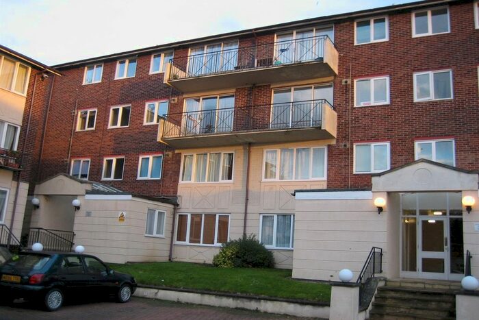 1 Bedroom Flat To Rent In Silkdale Close, Oxford, OX4
