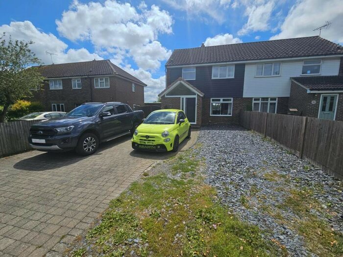 3 Bedroom Semi-Detached House For Sale In Glebe Gardens, Lenham, Maidstone, ME17