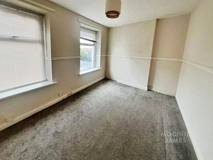 2 Bedroom Flat To Rent In Topaz Street, Adamsdown, Cardiff, CF24