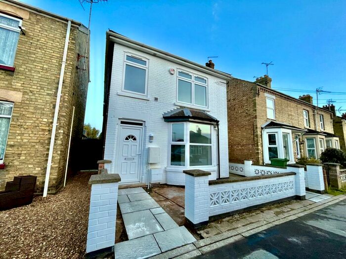 2 Bedroom Flat To Rent In Darthill Road, March, PE15