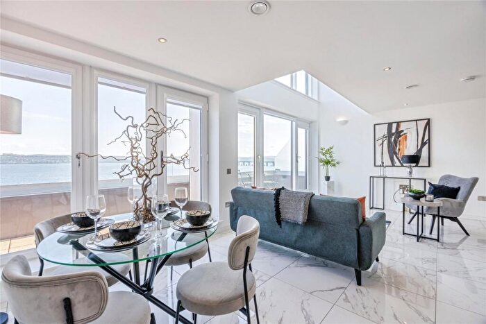 2 Bedroom Penthouse For Sale In Riverside Drive, Dundee, Angus, DD1