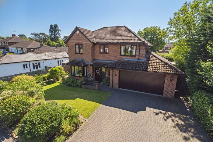4 Bedroom Detached House For Sale In Longmoor Close, Finchampstead, Wokingham, Berkshire, RG40