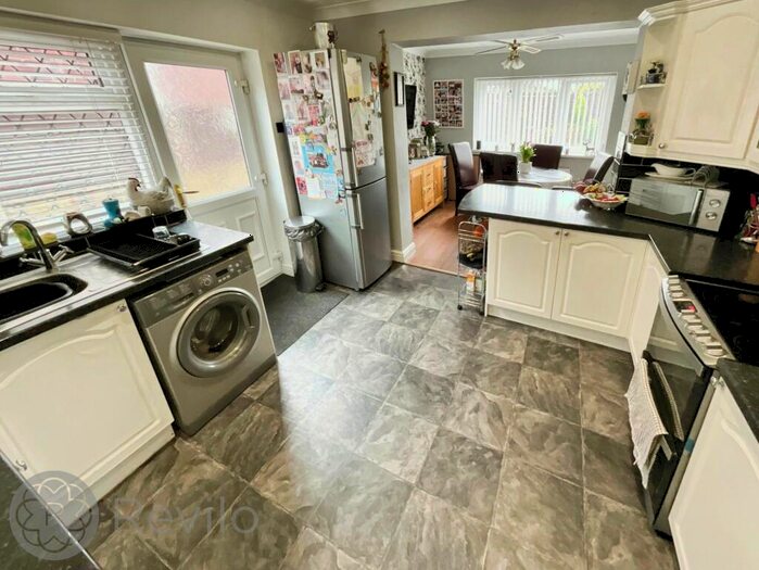 2 Bedroom Semi-Detached House For Sale In Cliff Hill Road, Shaw, OL2