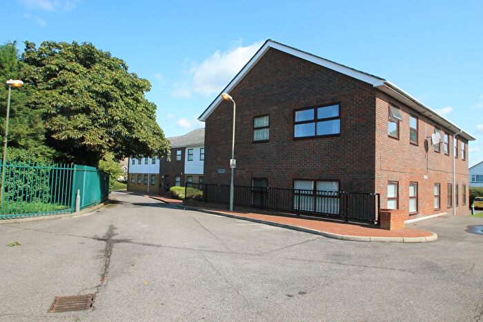 2 Bedroom Flat To Rent In Spencer Court, Orpington, BR6