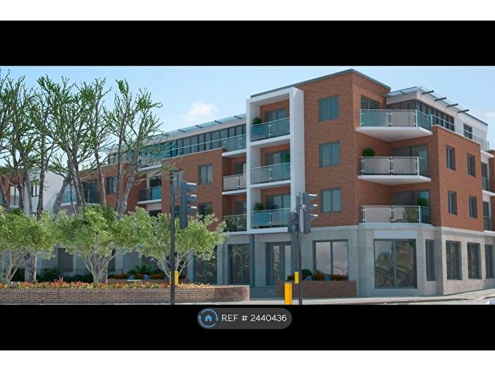 2 Bedroom Flat To Rent In Watton Point, Surbiton, KT6