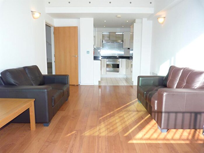 2 Bedroom Flat To Rent In Grainstore, Royal Docks, E16