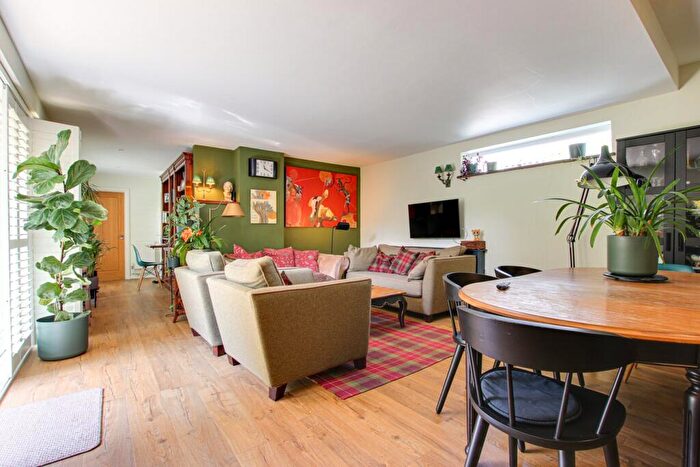 4 Bedroom Bungalow For Sale In Yeovilton Close, Everton, Lymington, SO41