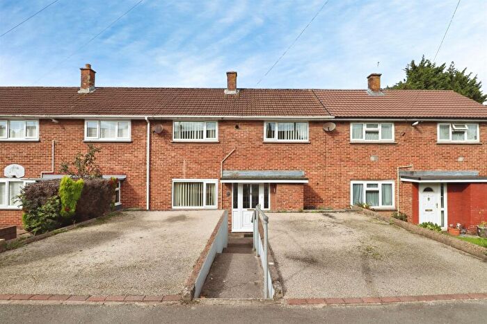 3 Bedroom Semi Detached House For Sale In Llanrumney Avenue, Llanrumney, Cardiff, CF3